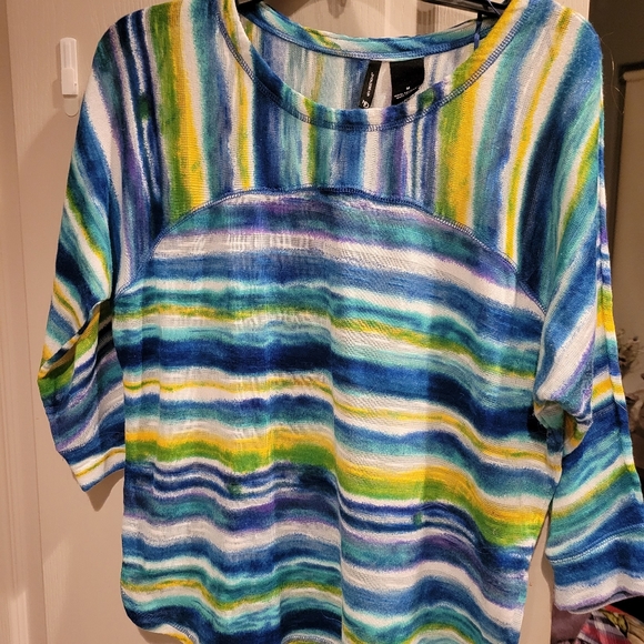 new directions Tops - NEW DIRECTION M